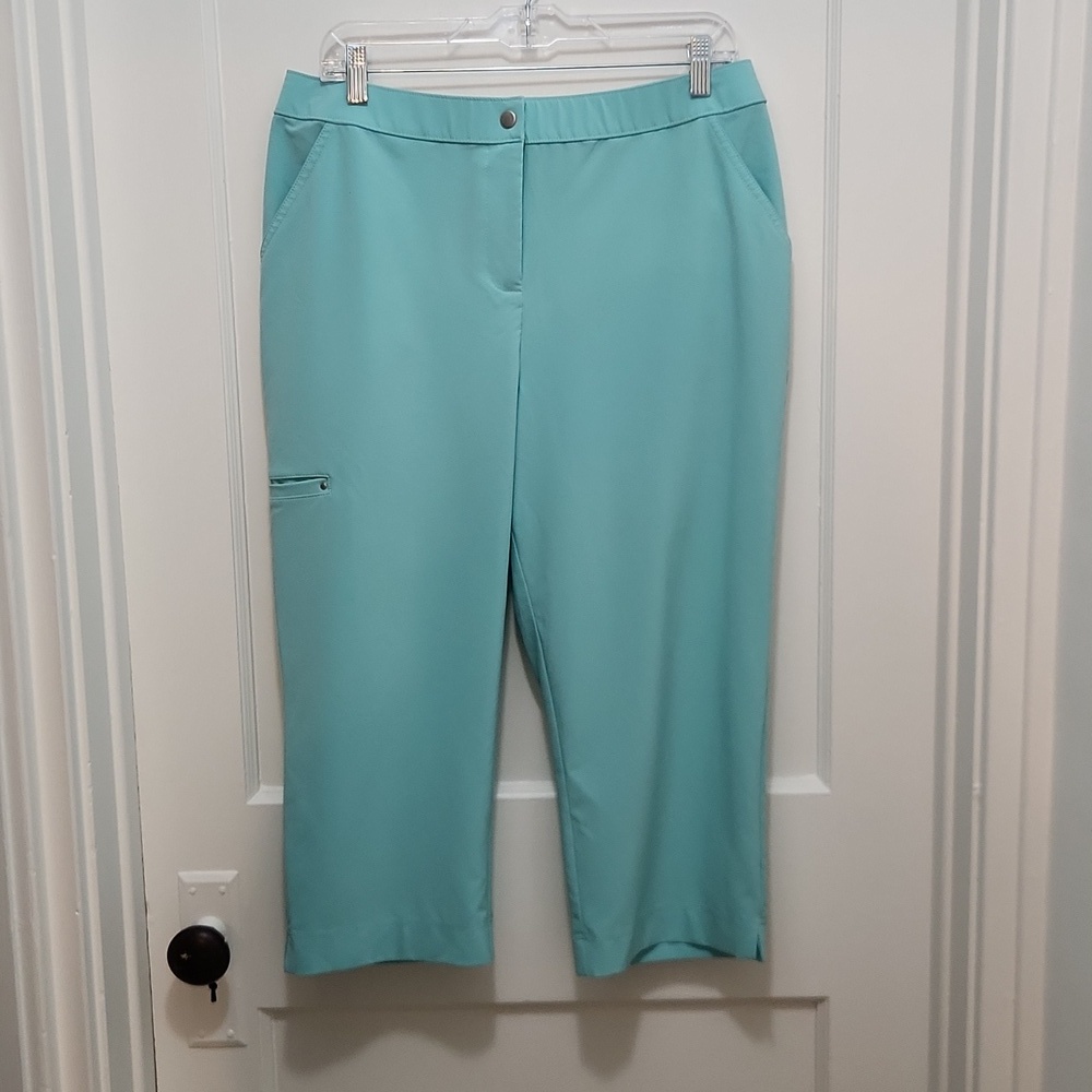 Weekends by Chico's Aqua Capri Pants Size 2 (US Large)